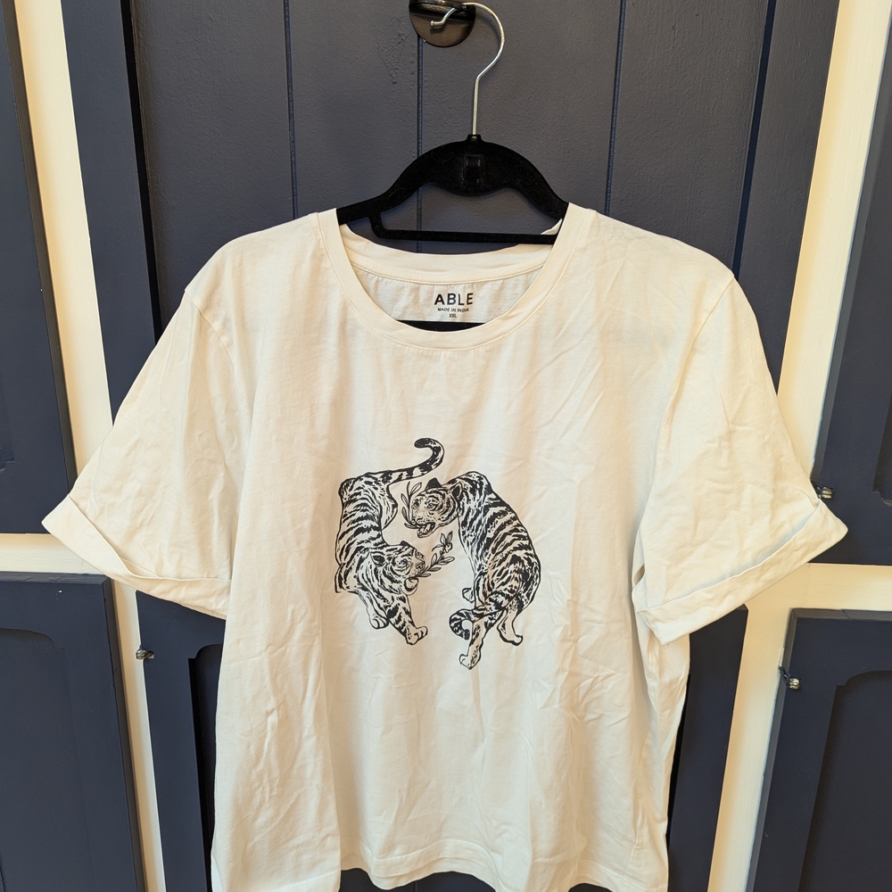 White Graphic T Shirt